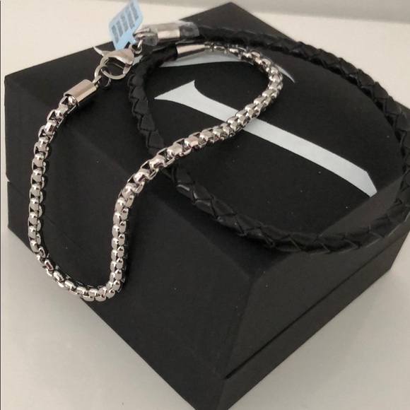 SIMPLY VERA UNISEX STAINLESS STEEL LEATHER WRAP - Picture 9 of 16